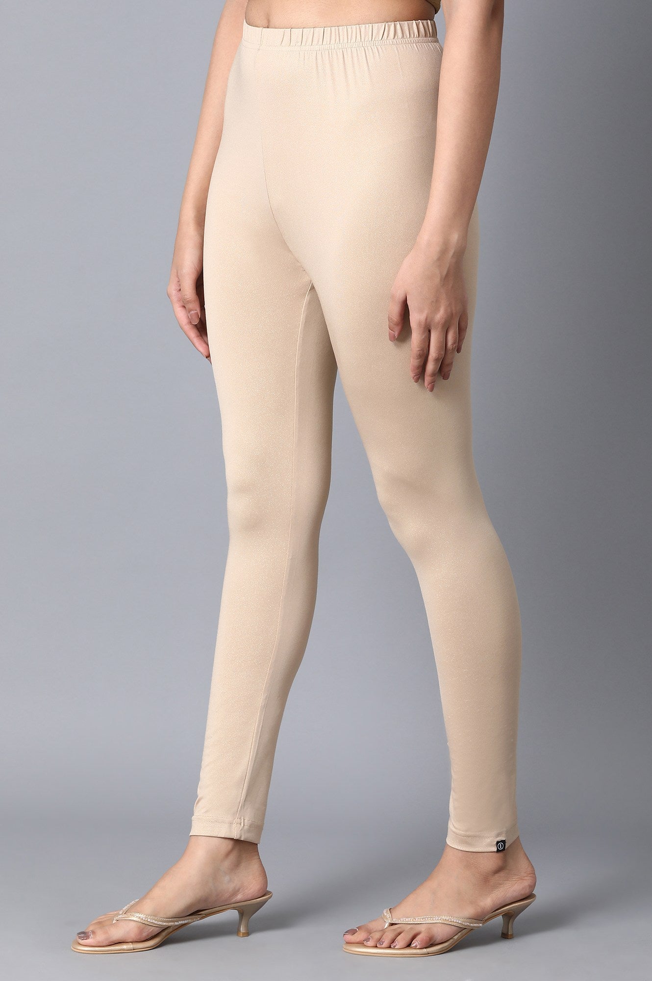 Almond Solid Slim Fit Tights