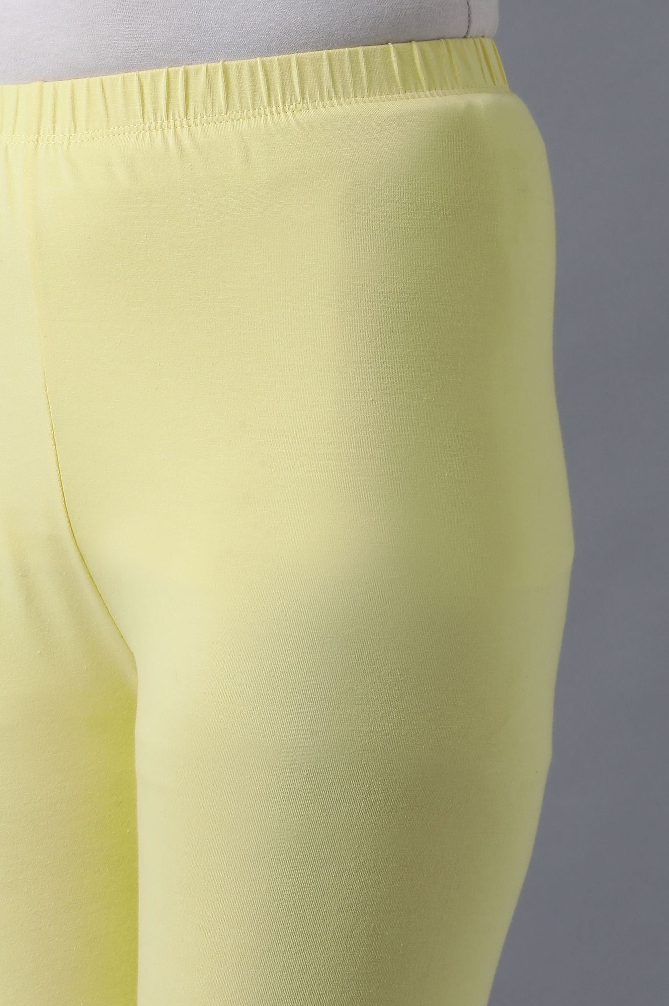 Yellow Solid Skinny Fit Cotton Tights With Elasticated Waistband