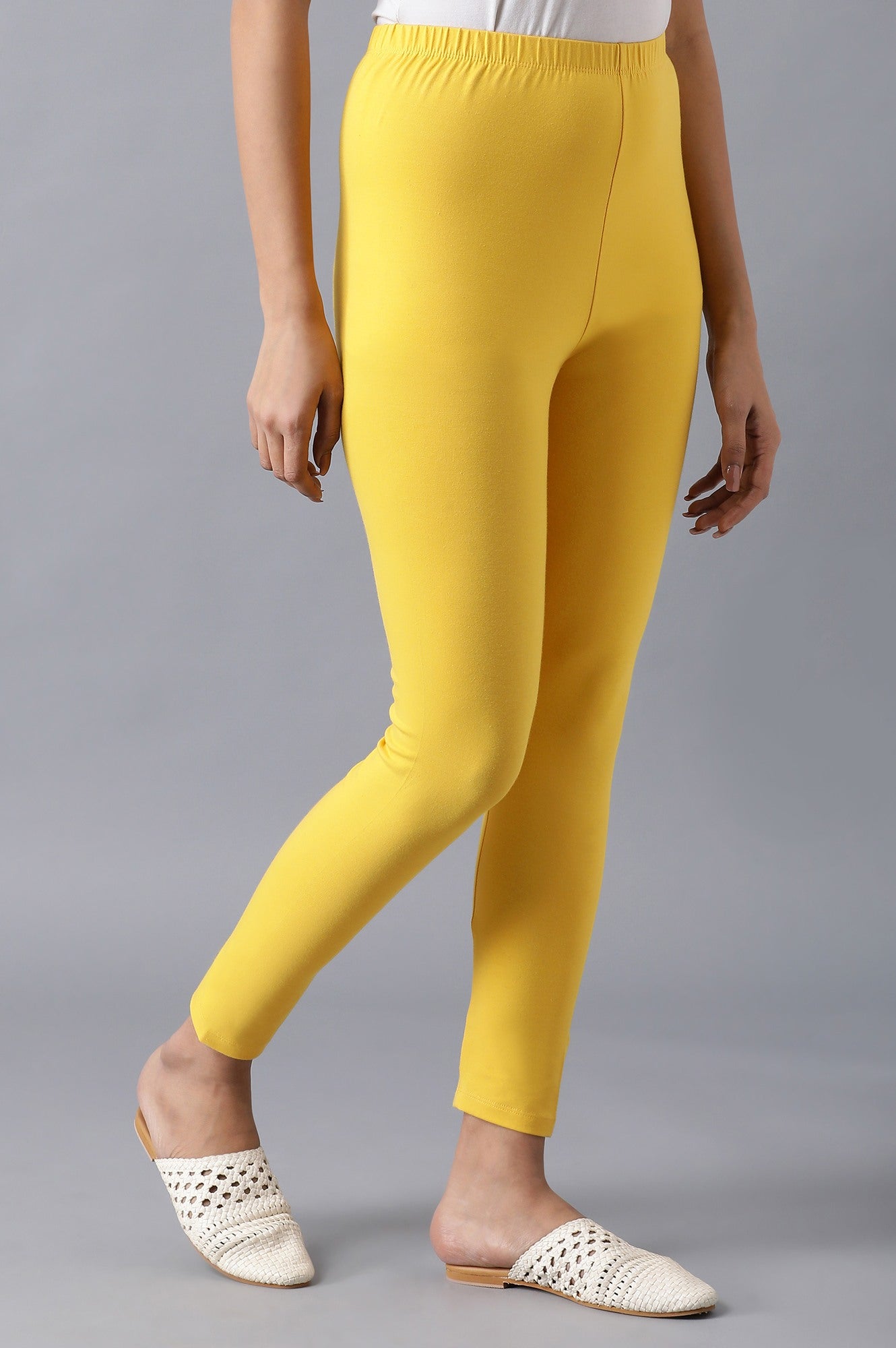 Yellow Solid Skinny Fit Cotton Tights With Elasticated Waistband