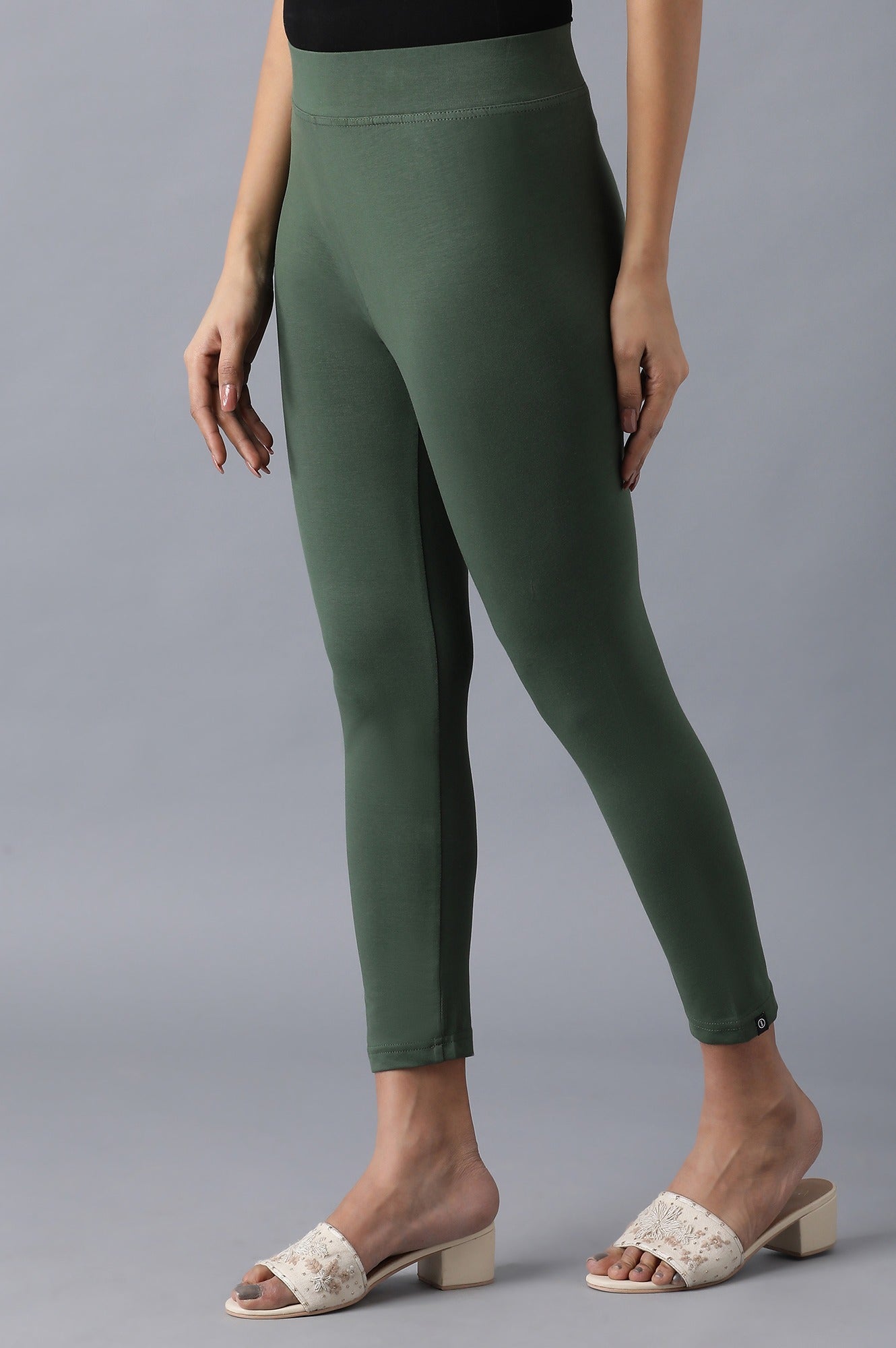 Green Solid Skinny Fit Cotton Tights With Elasticated Waistband