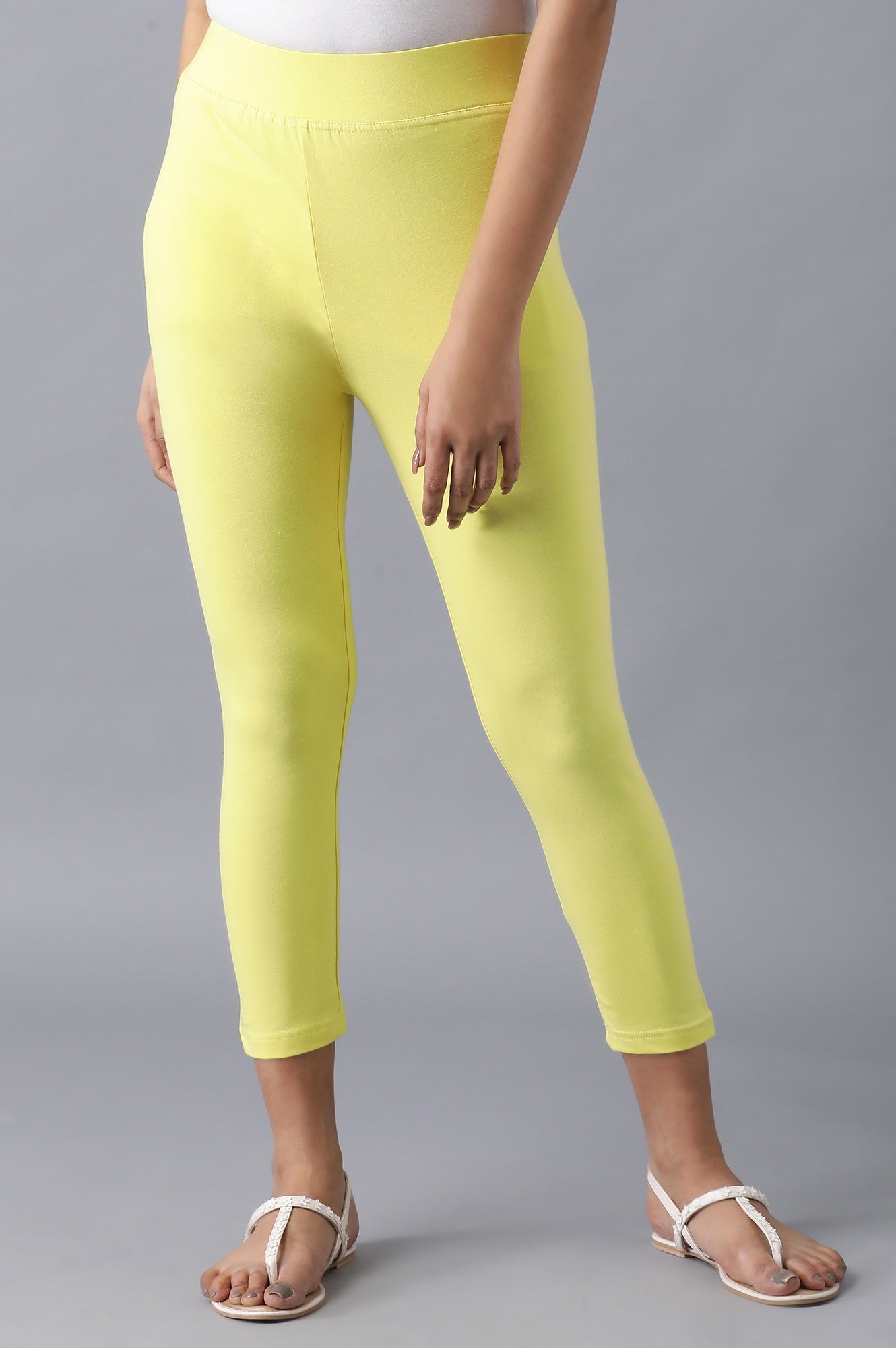 Yellow Solid Skinny Fit Cotton Cropped Tights With Elasticated Waistband