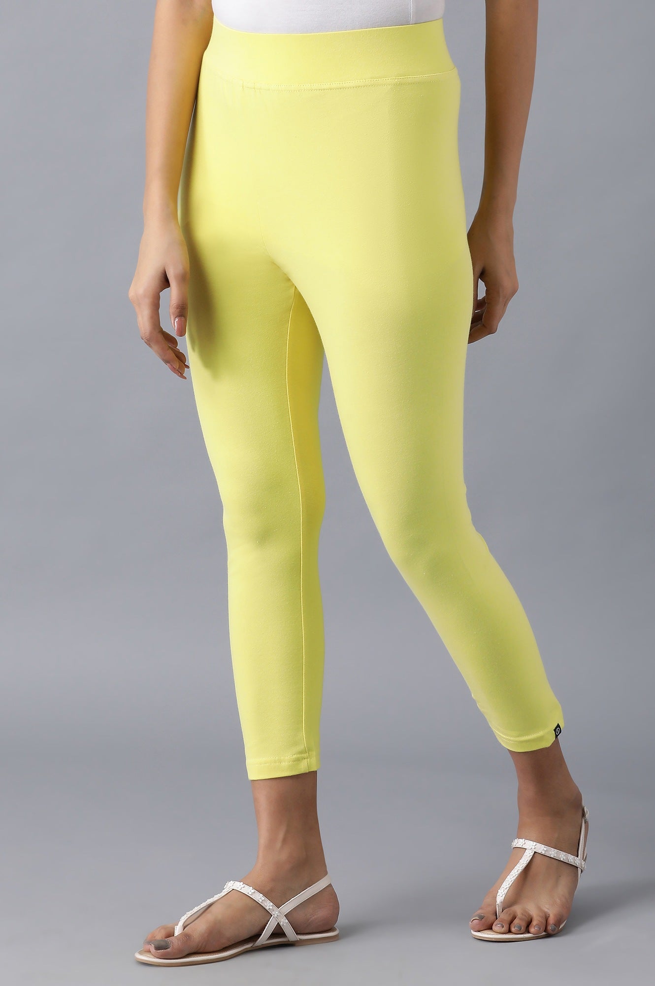 Yellow Solid Skinny Fit Cotton Cropped Tights With Elasticated Waistband
