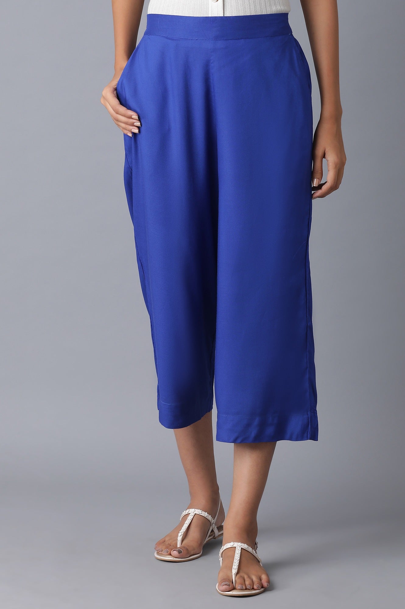 Blue Solid Straight Fit Culottes With Elasticated Waist