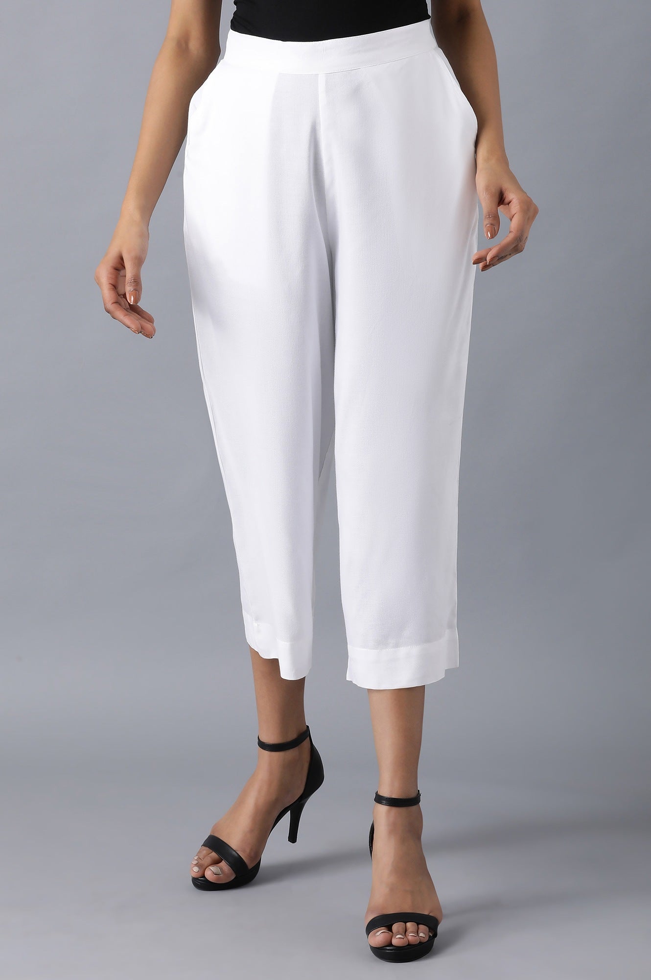White Solid Straight Fit Culottes With Pleated Pockets
