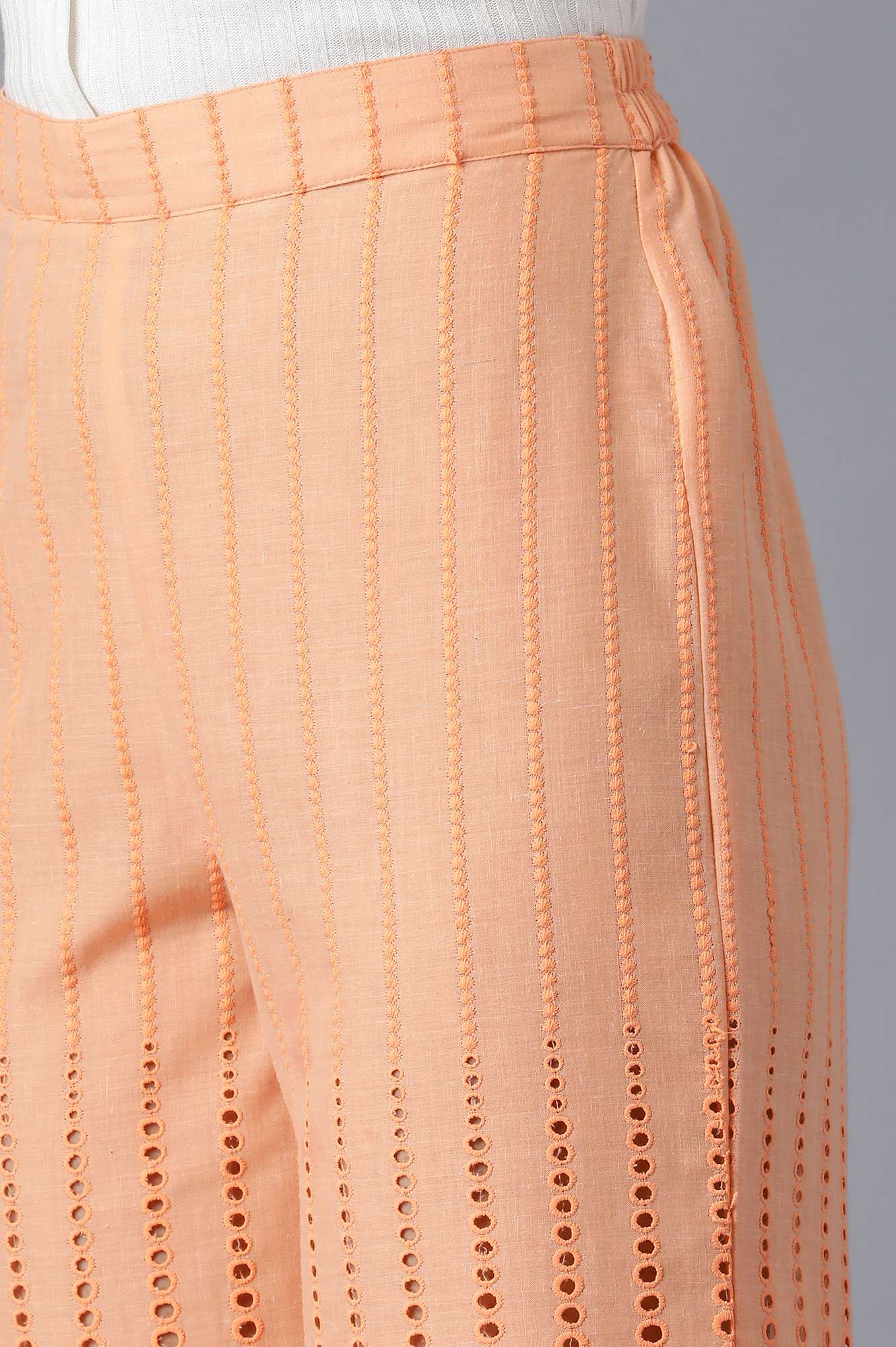 Peach Solid Straight Fit Cotton Culottes With Pleated Pockets