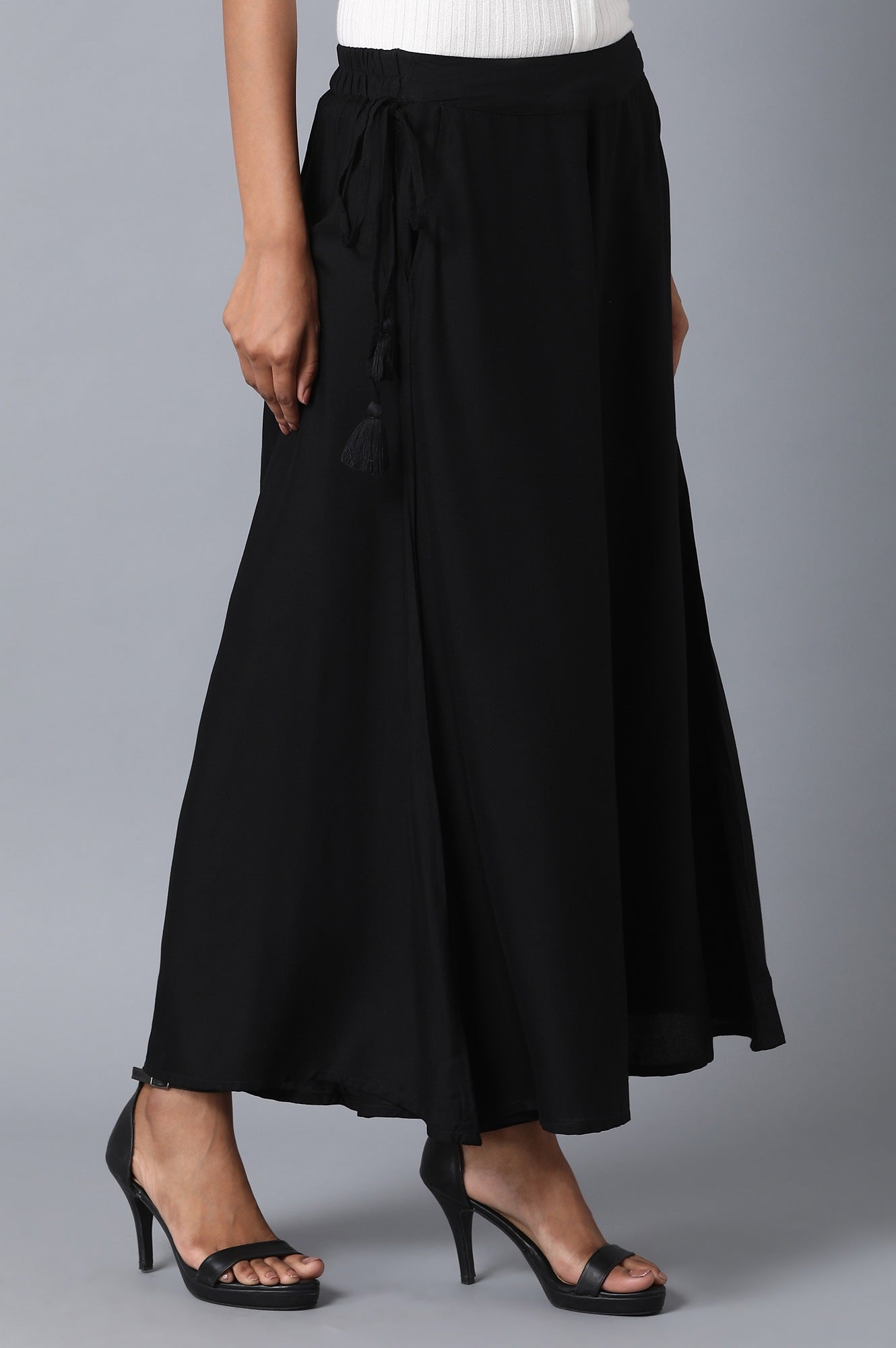 Black Solid Flared Cotton Culottes With Elasticated Waist