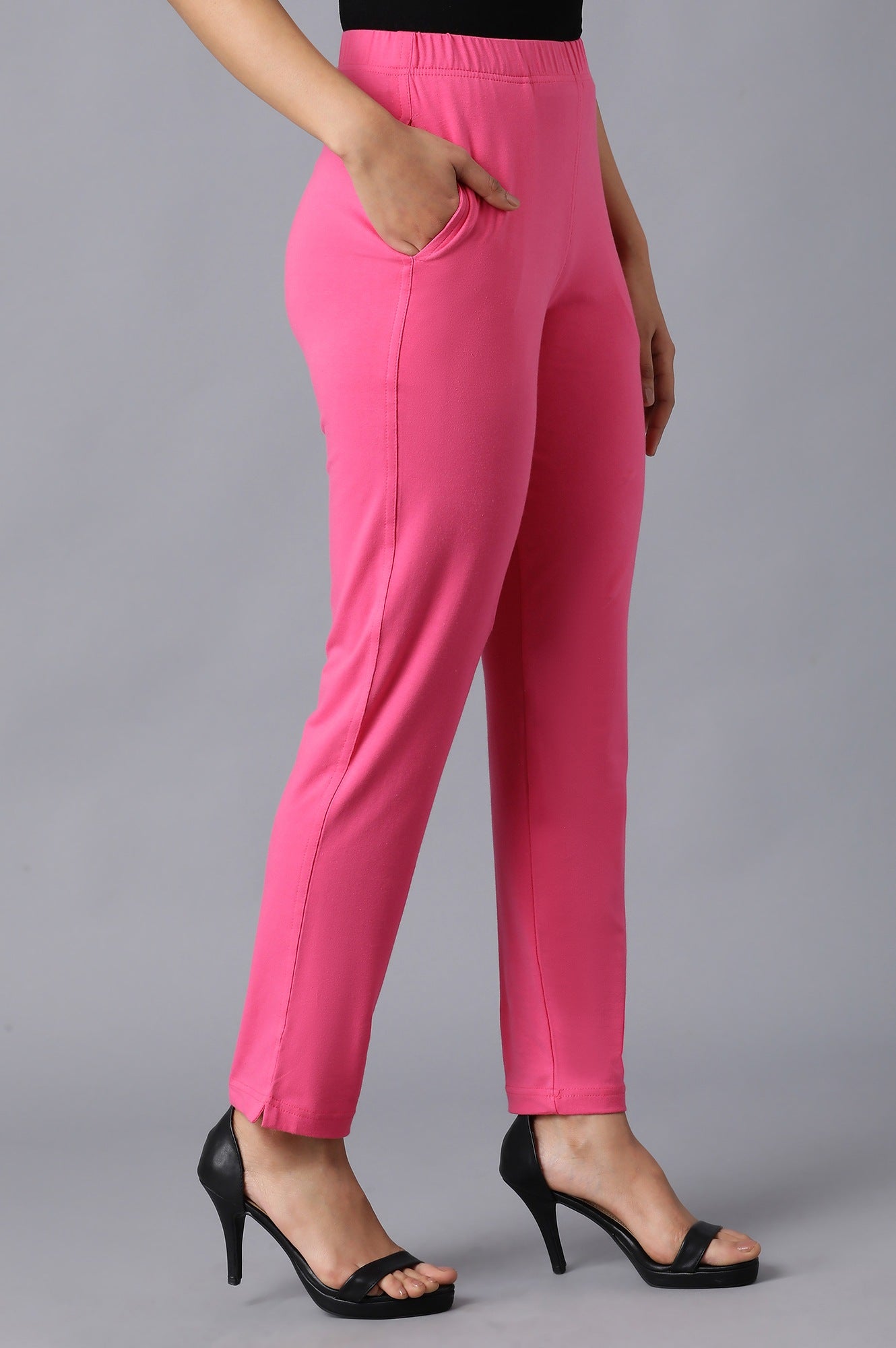 Pink Solid Straight Fit Cotton Pants With Side Pockets