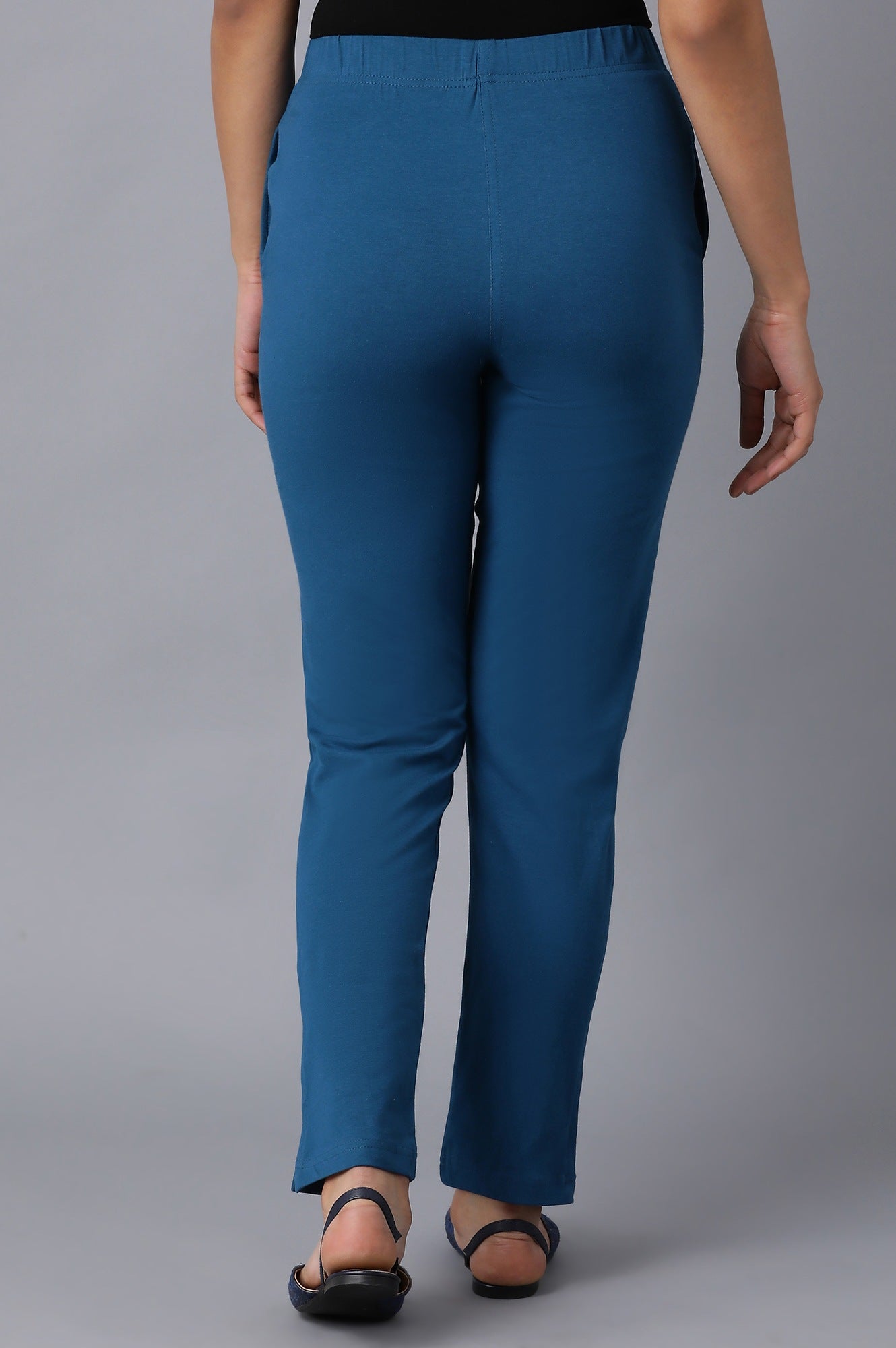 Blue Solid Straight Fit Cotton Pants With Side Pockets