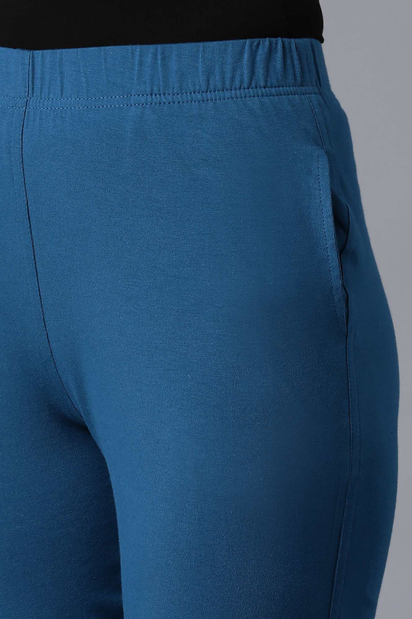Blue Solid Straight Fit Cotton Pants With Side Pockets