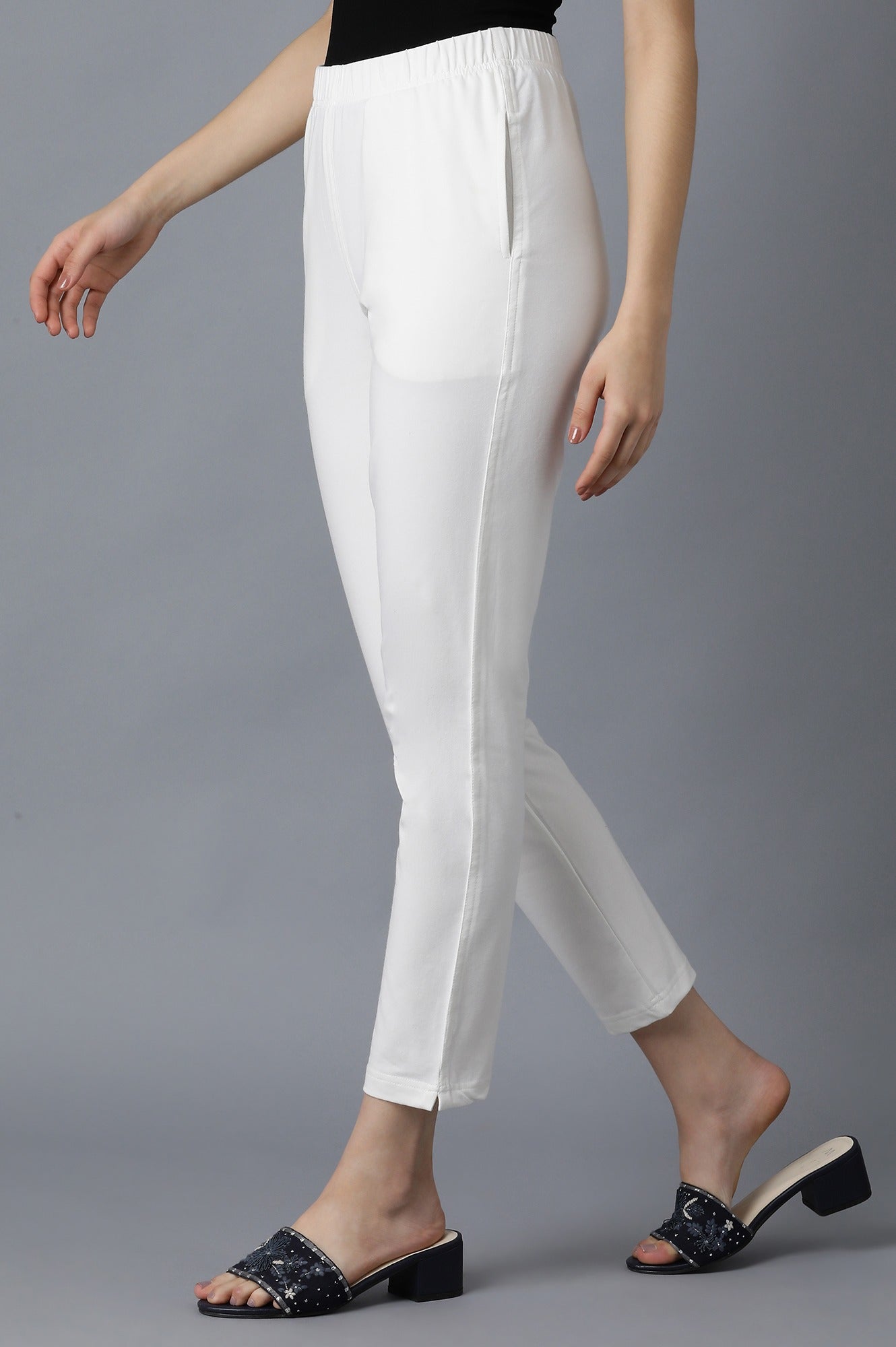 White Solid Straight Fit Cotton Pants With Elasticated Waistband