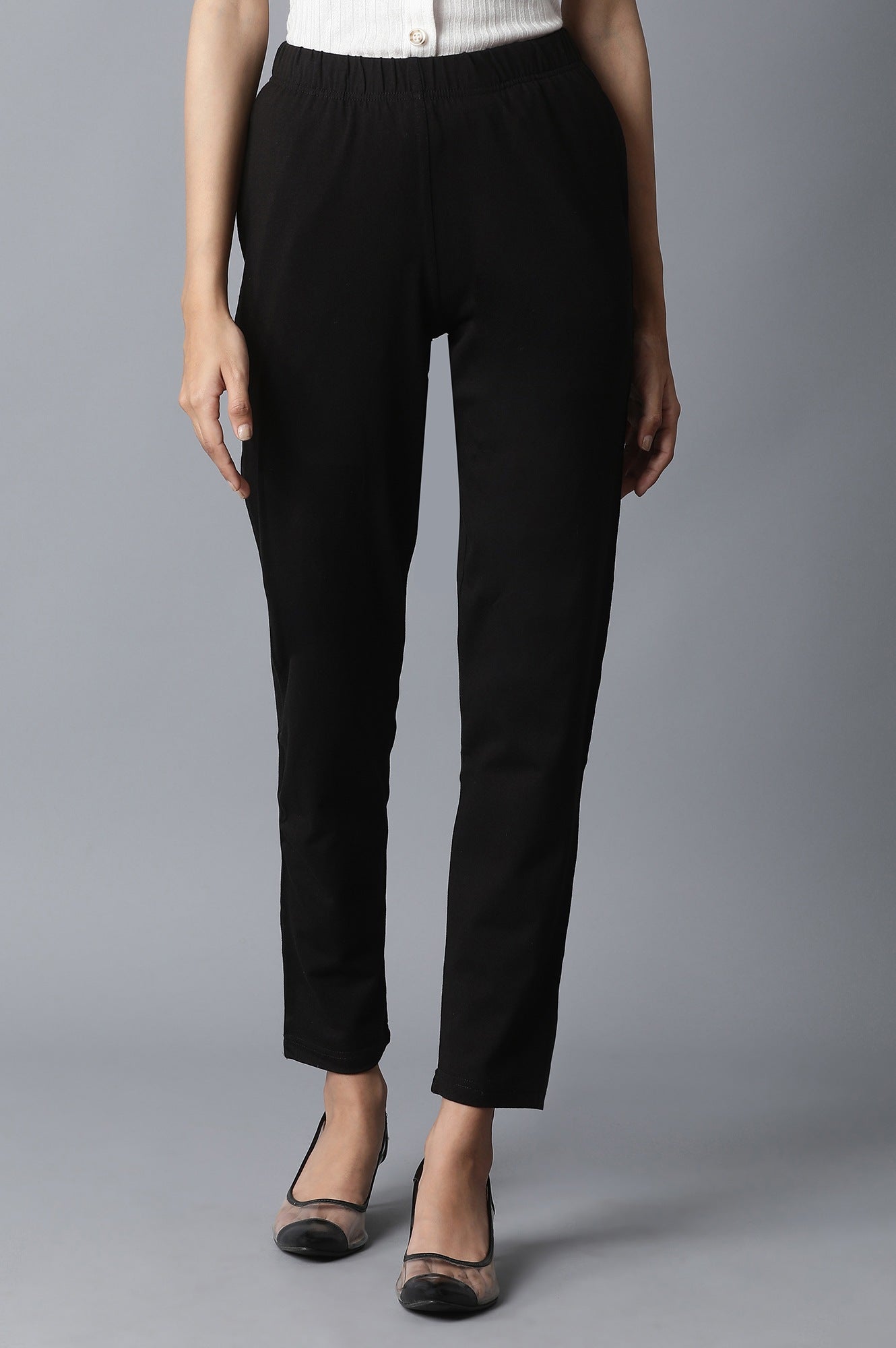 Black Solid Straight Fit Cotton Pants With Elasticated Waistband