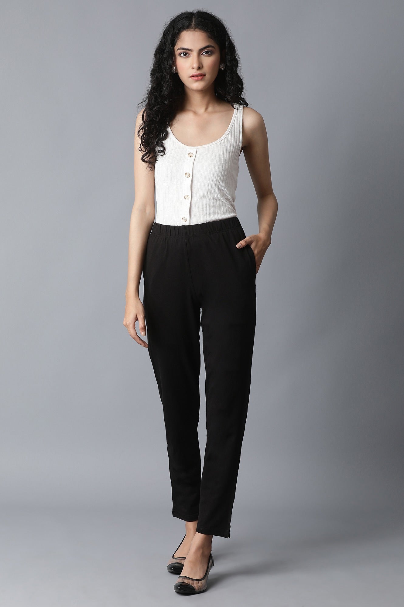 Black Solid Straight Fit Cotton Pants With Elasticated Waistband
