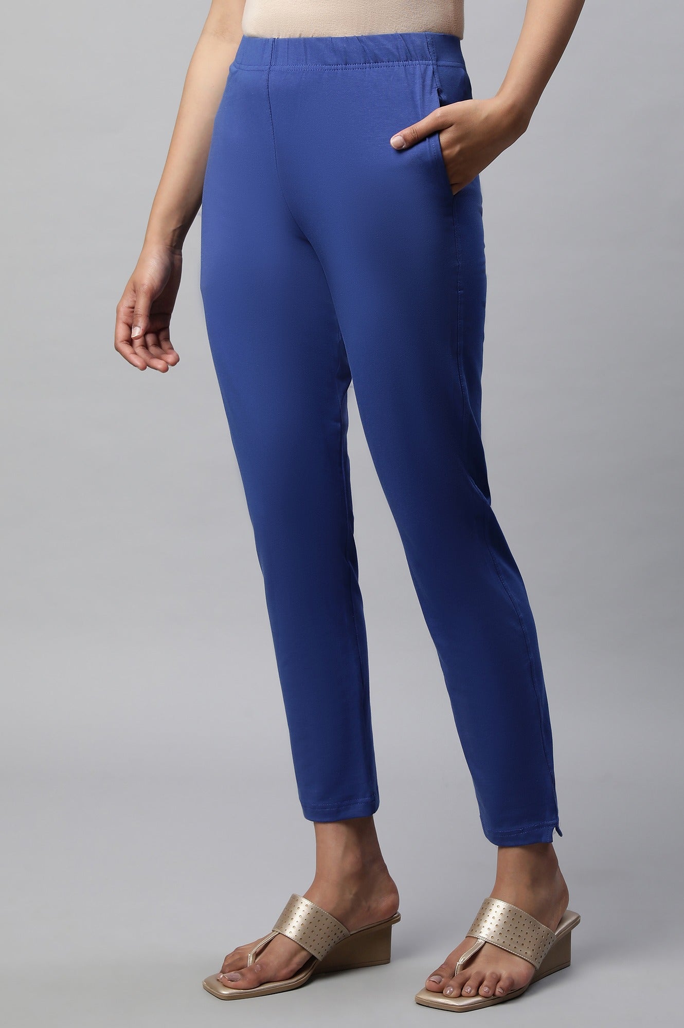 Blue Solid Straight Fit Cotton Pants With Elasticated Waist