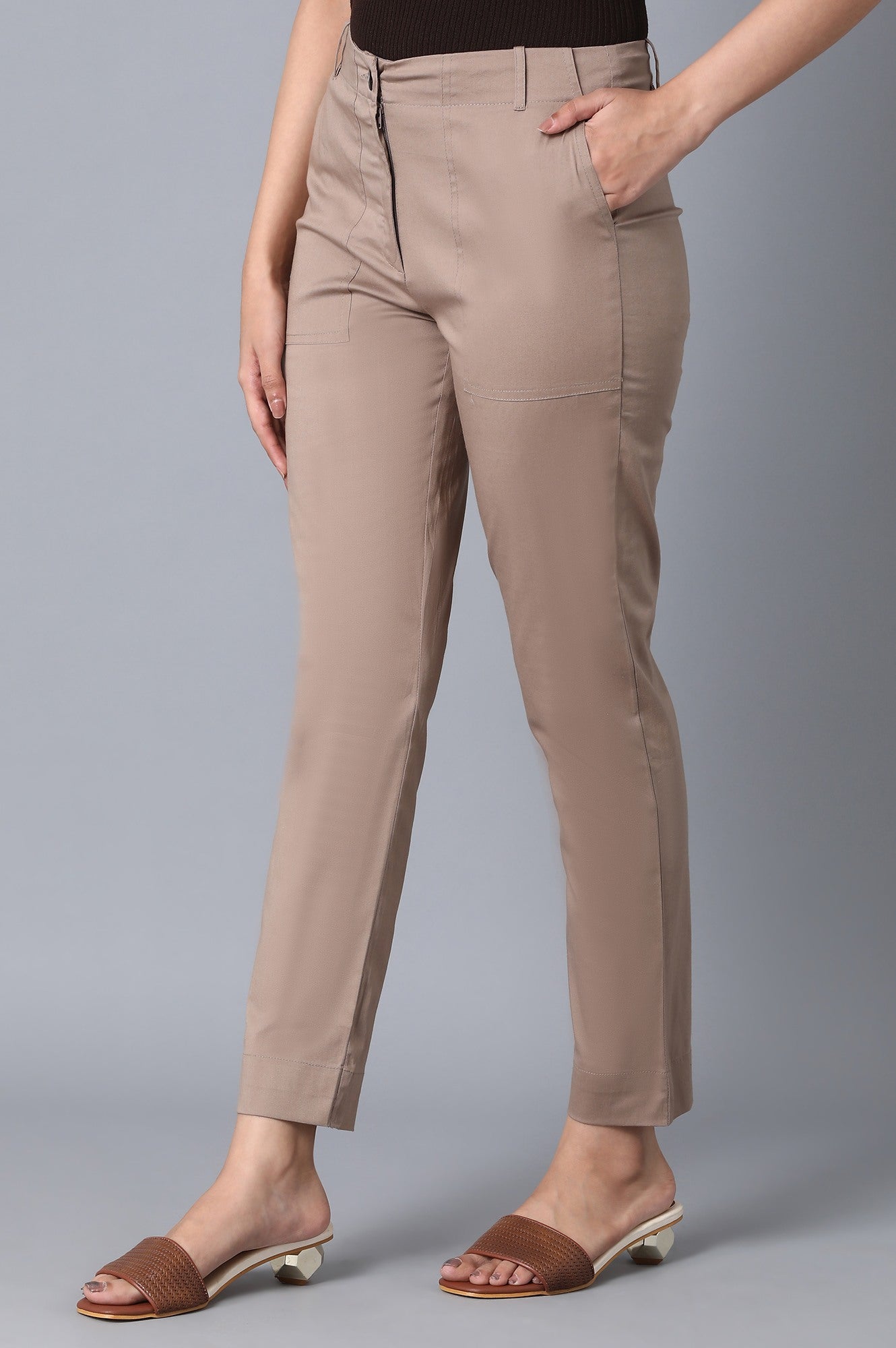 Khaki Solid Slim Fit Cotton Trousers With Front Zip Closure