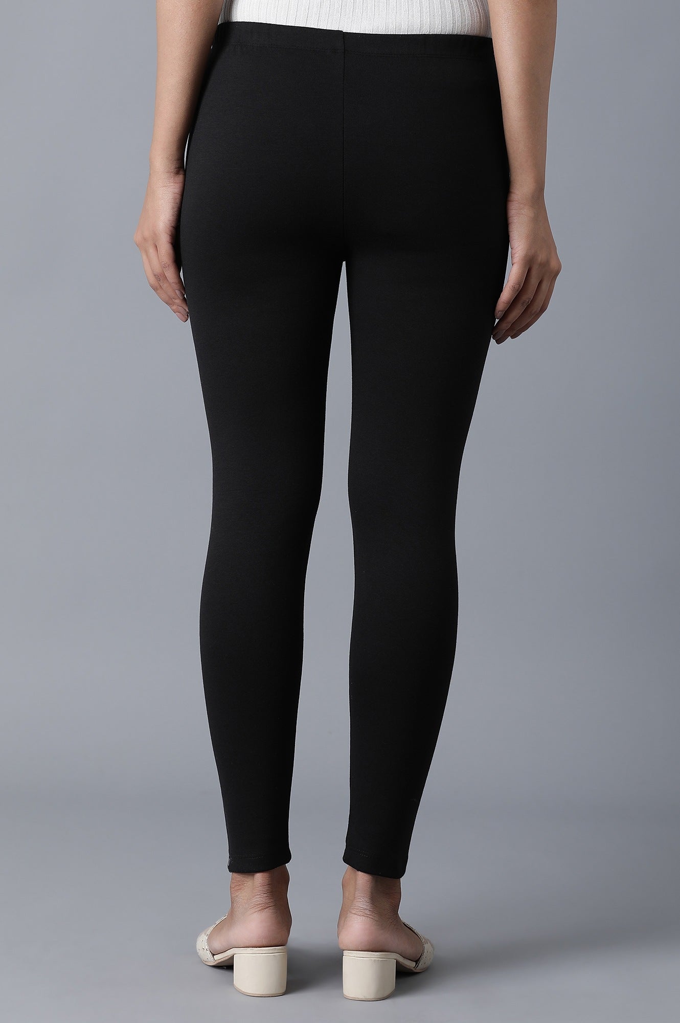 Black Solid Skinny Fit Cotton Tights With Elasticated Waistband