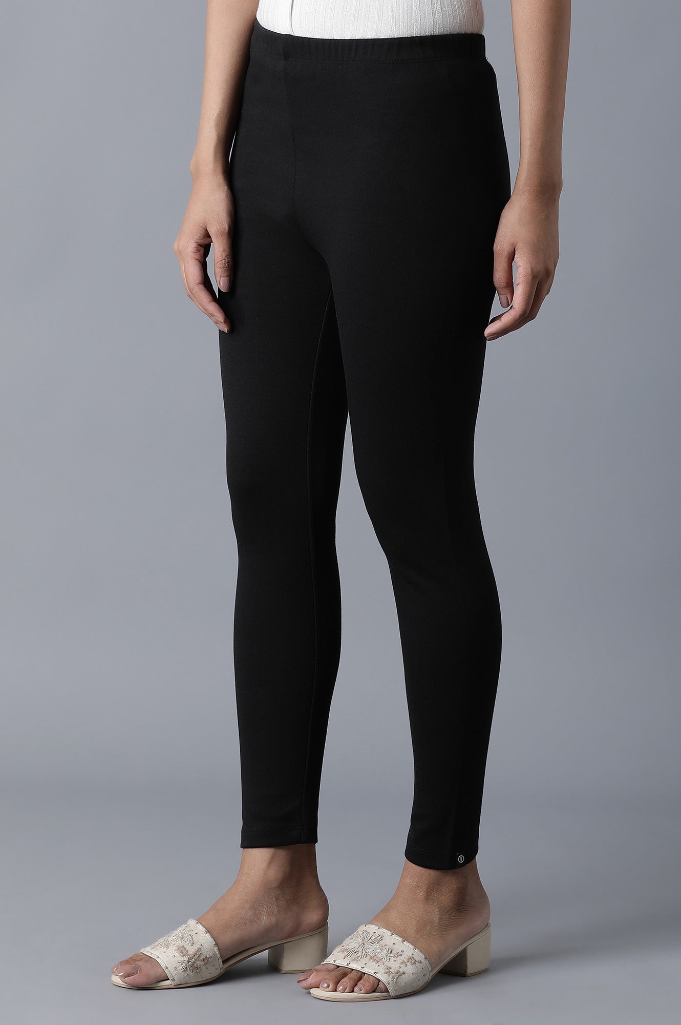 Black Solid Skinny Fit Cotton Tights With Elasticated Waistband