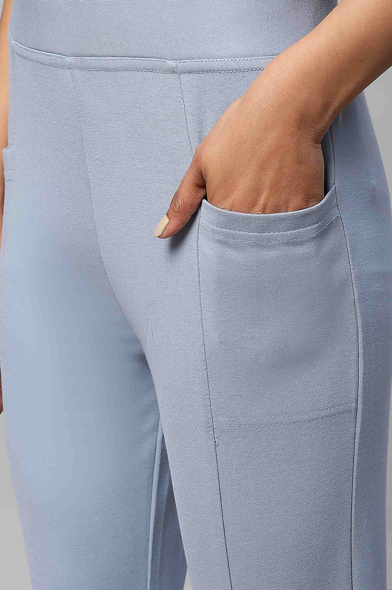 Light Blue Solid Skinny Fit Yoga Tights With Side Pockets