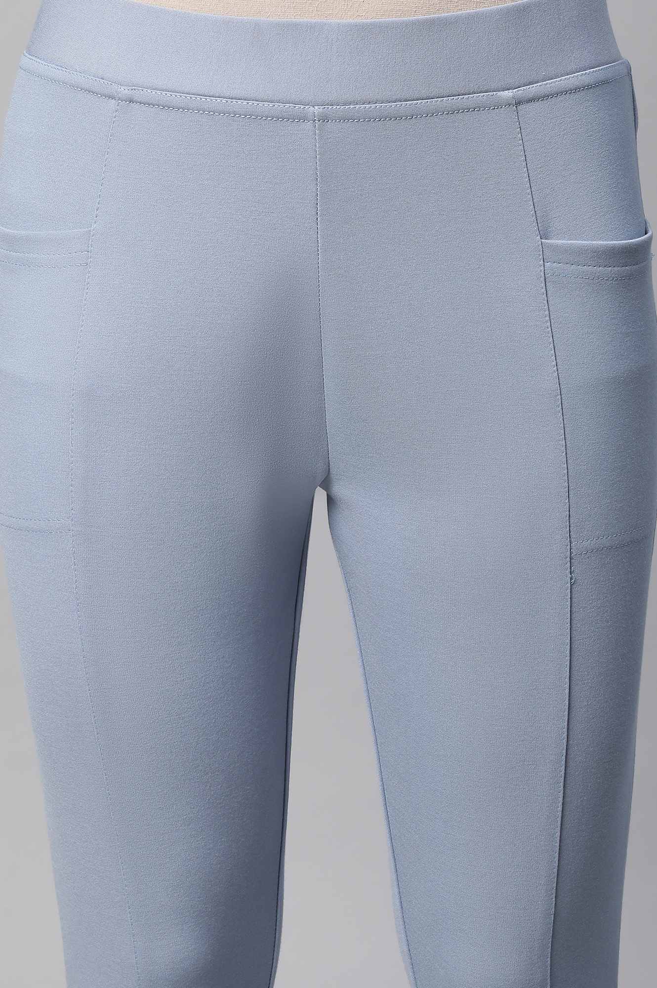 Light Blue Solid Skinny Fit Yoga Tights With Side Pockets