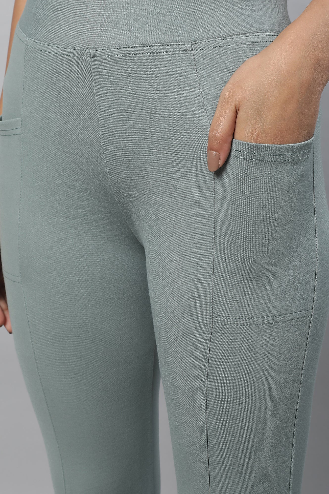 Green Solid Skinny Fit Yoga Tights With Elasticated Waistband