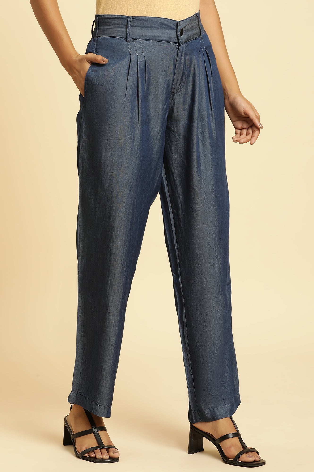 Blue Solid Straight Fit Denim Pants With Pleated Detail