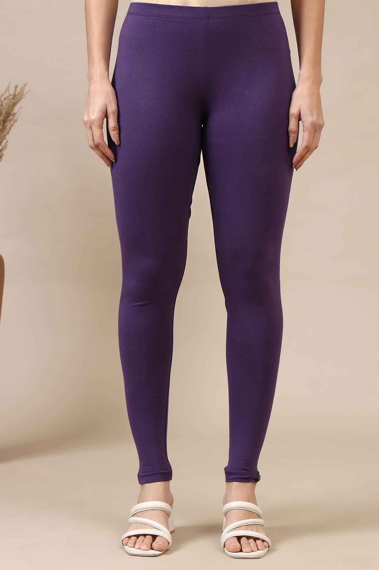 Purple Solid Skinny Fit Cotton Leggings With Slip On Closure