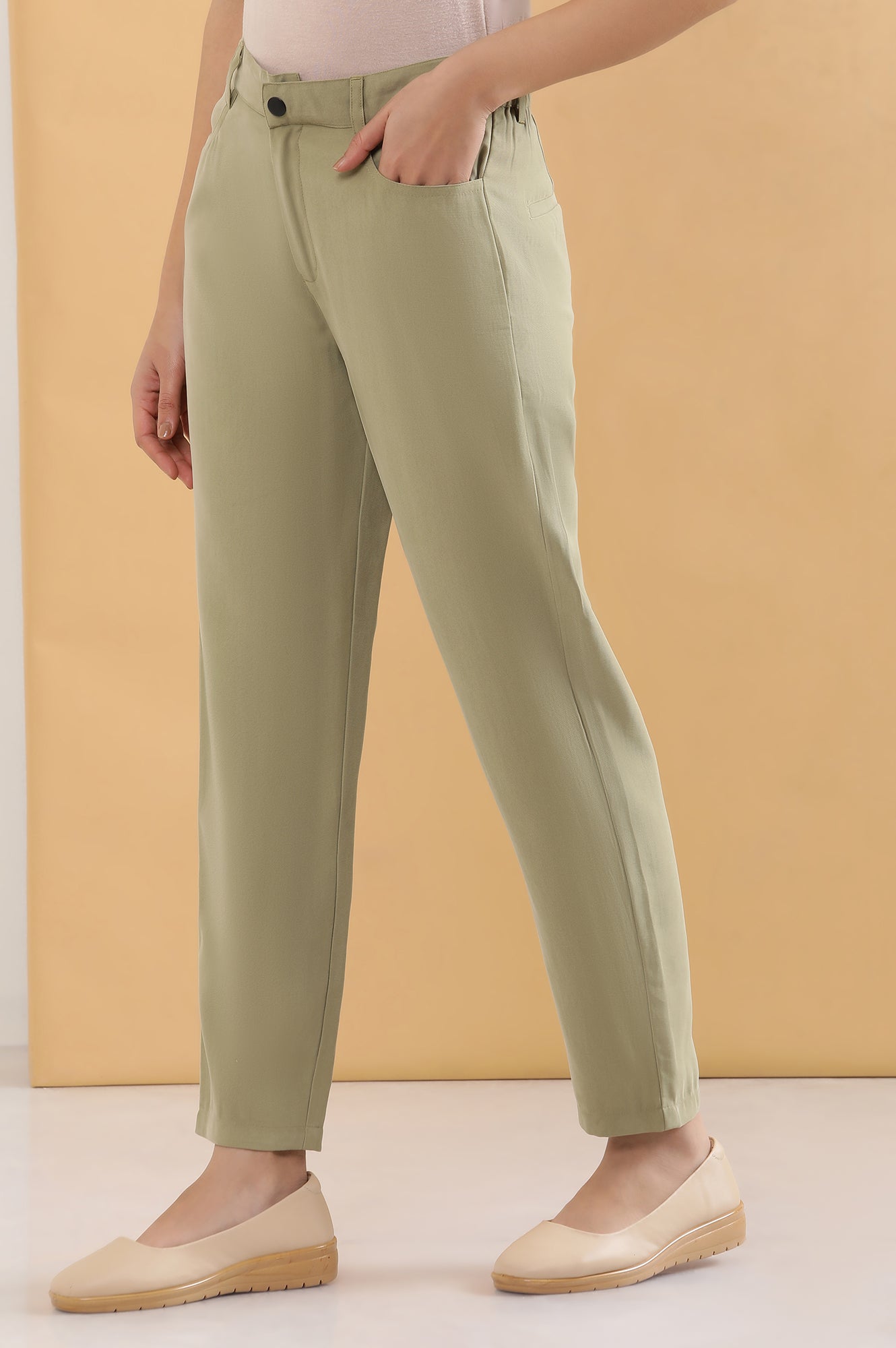 Green Solid Straight Fit Woven Pants With Belt Loops