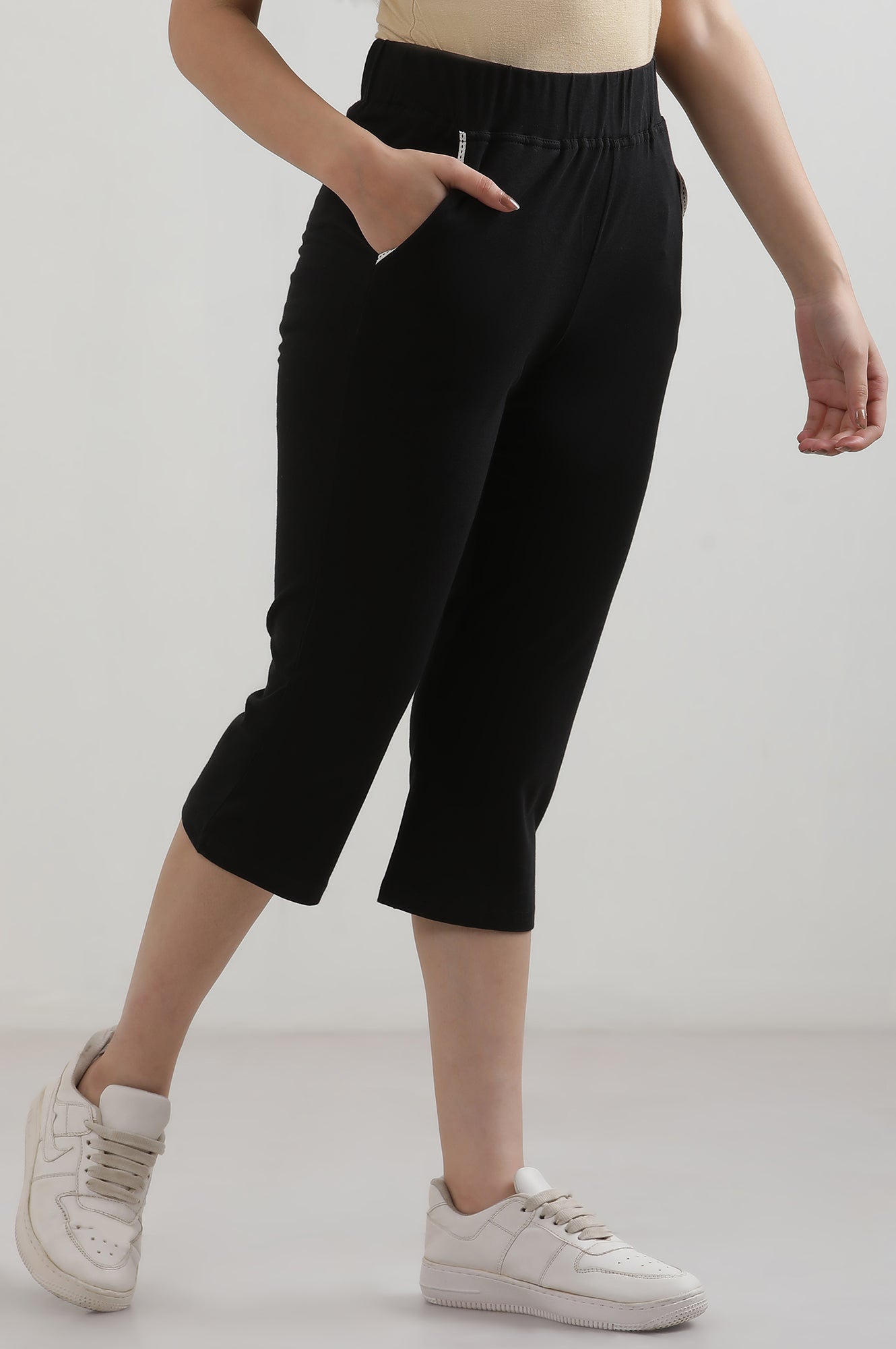 Black Solid Cotton Blend Straight Palazzos & Culottes