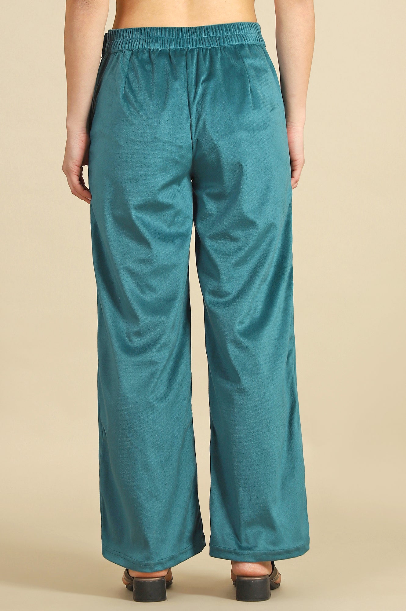 Green Solid Straight Trousers & Pants