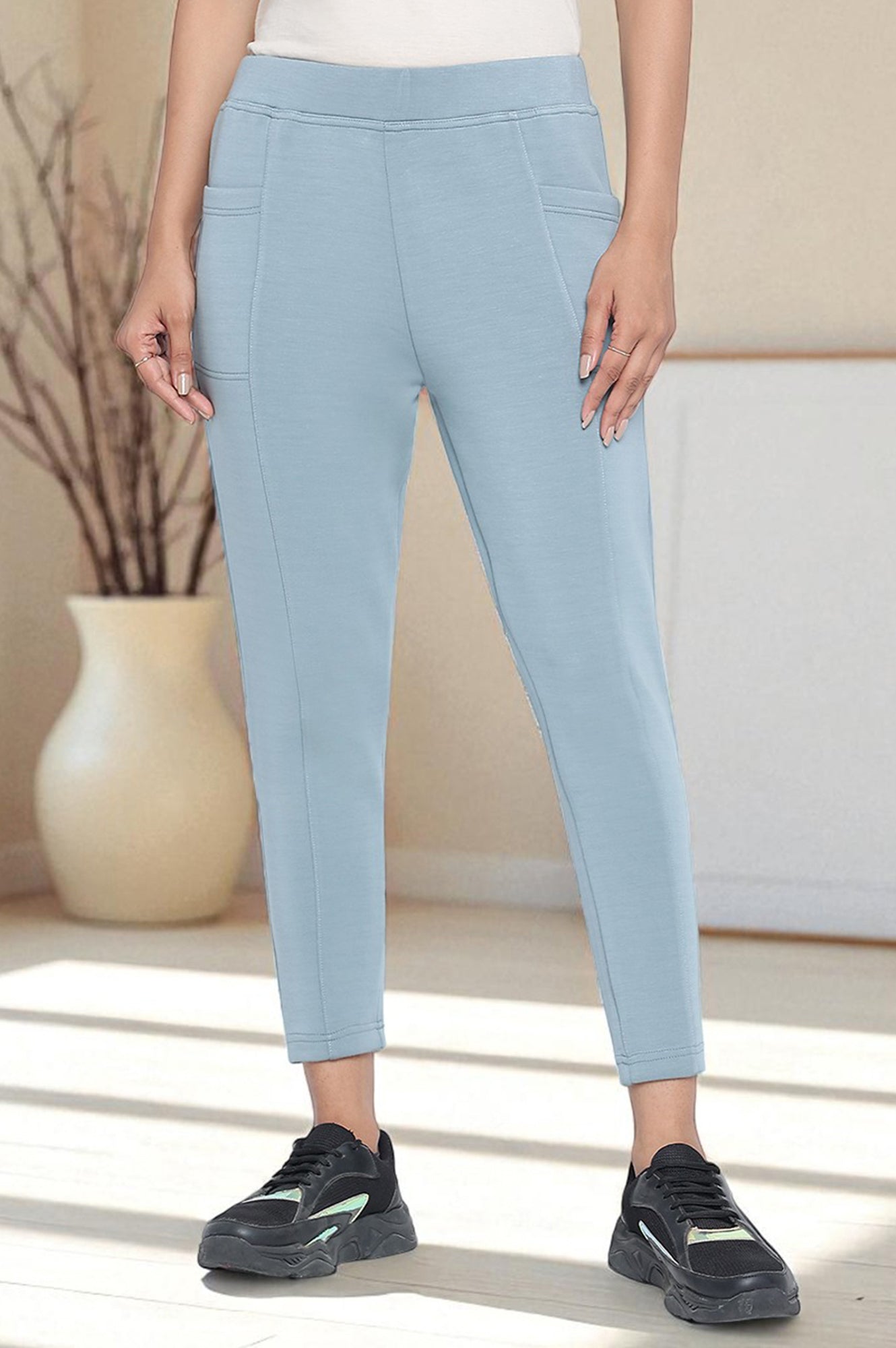 Grey Solid Mid Rise Tights in Calf Length
