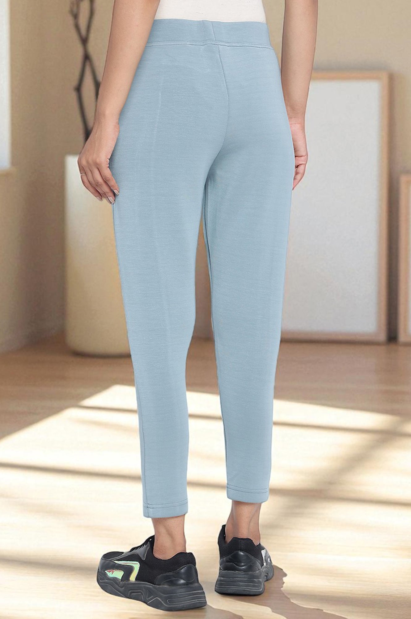 Grey Solid Mid Rise Tights in Calf Length