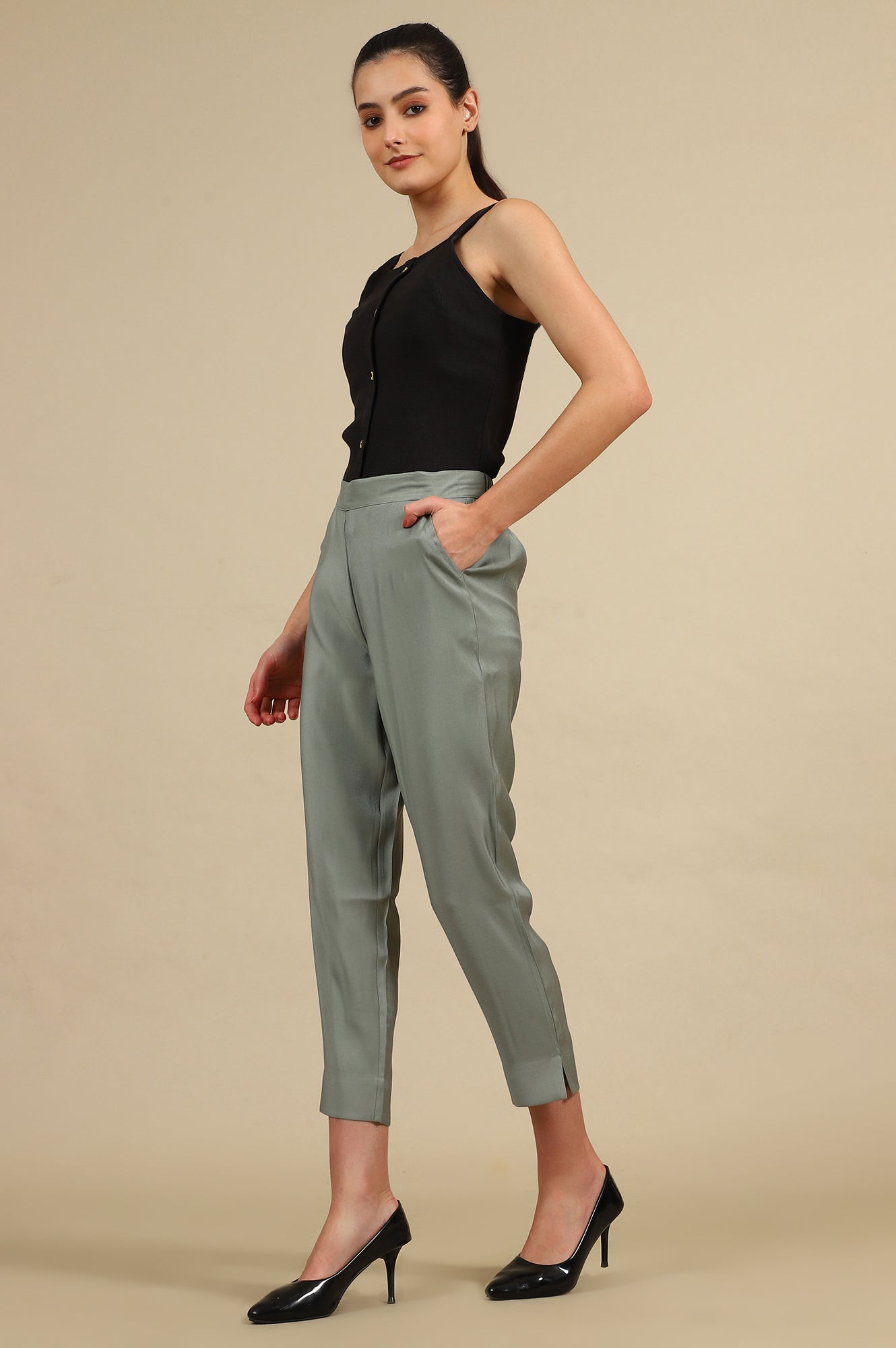 Grey Solid Straight Fit Trousers With Elasticated Waist