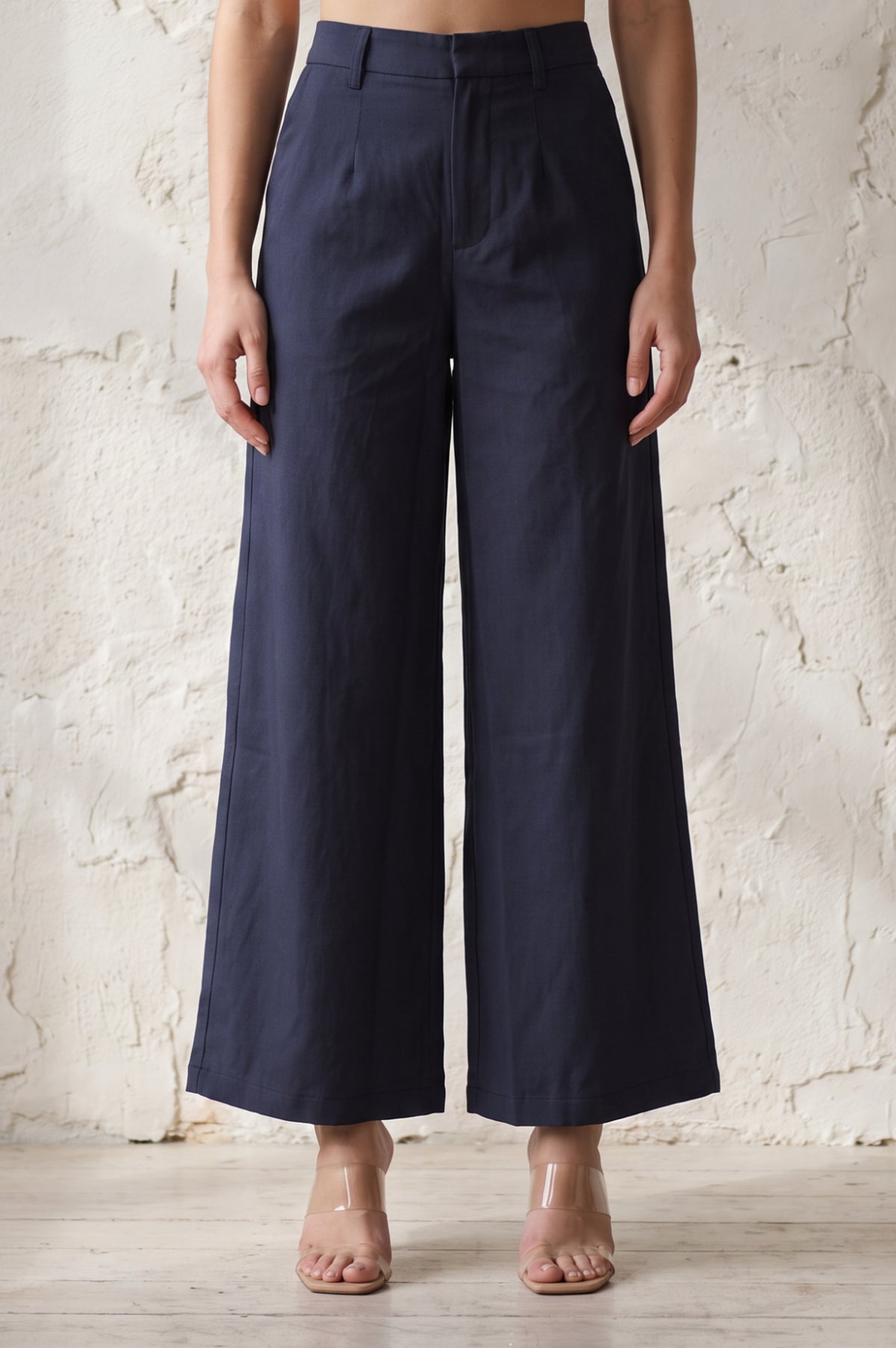 Taupe Solid Straight Fit Ankle Length Pants