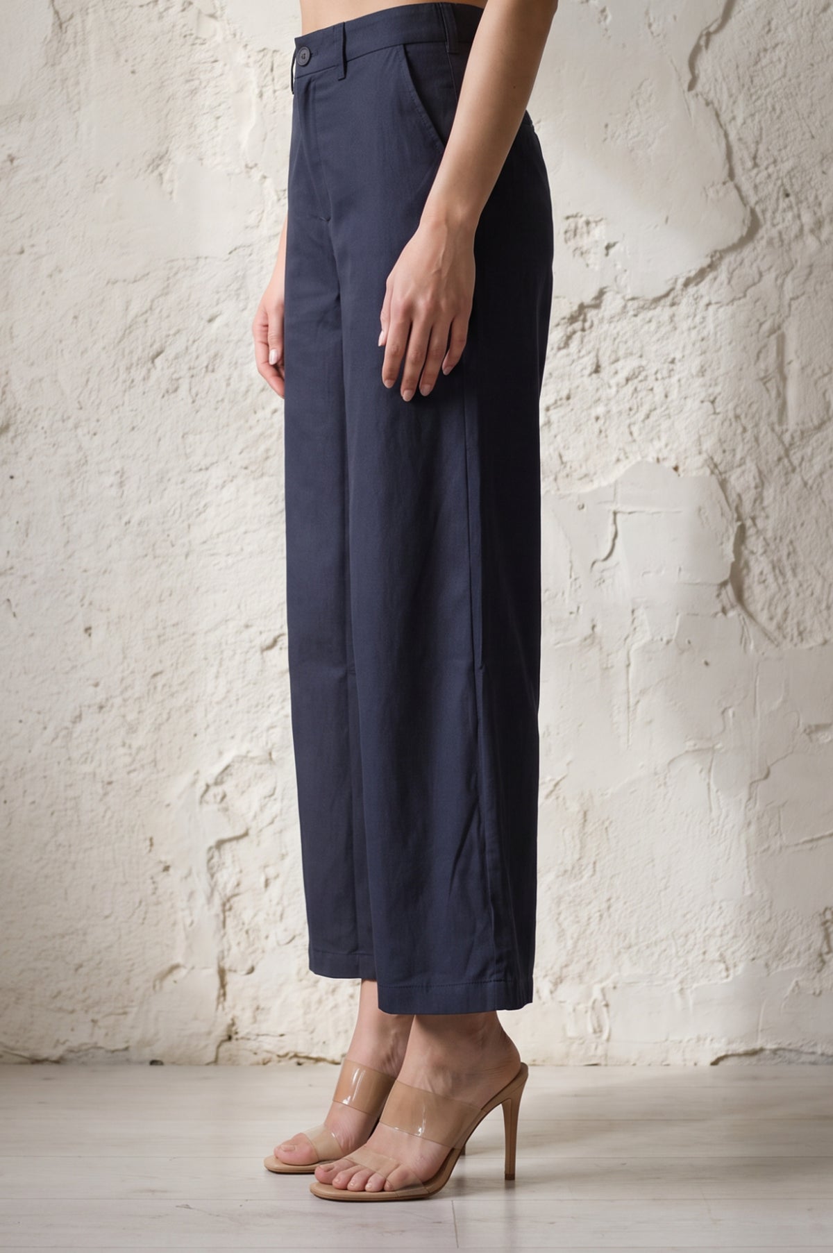 Taupe Solid Straight Fit Ankle Length Pants