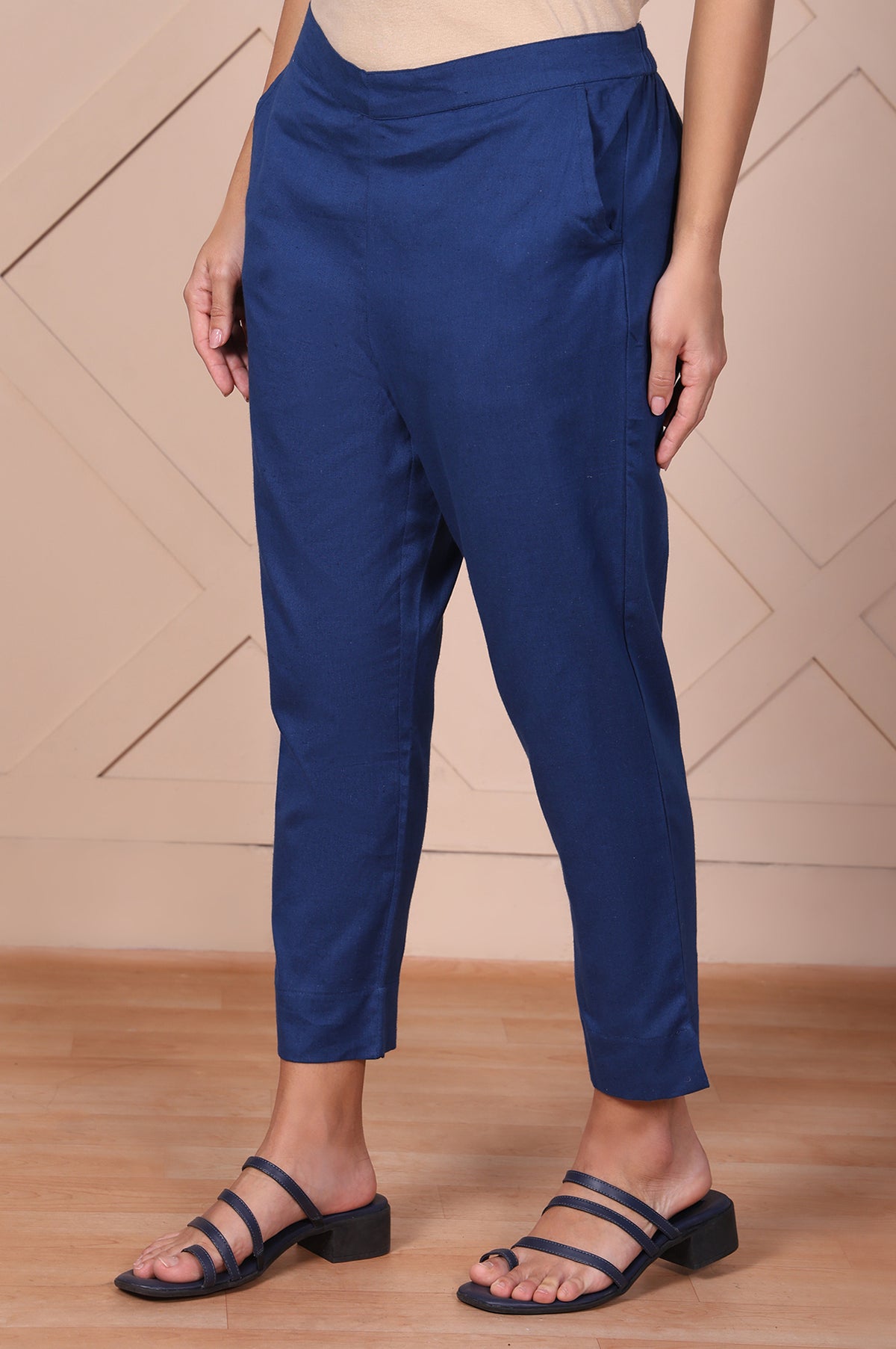 Blue Solid Cotton Flax Mid Rise Ankle Length Slim Fit Trouser