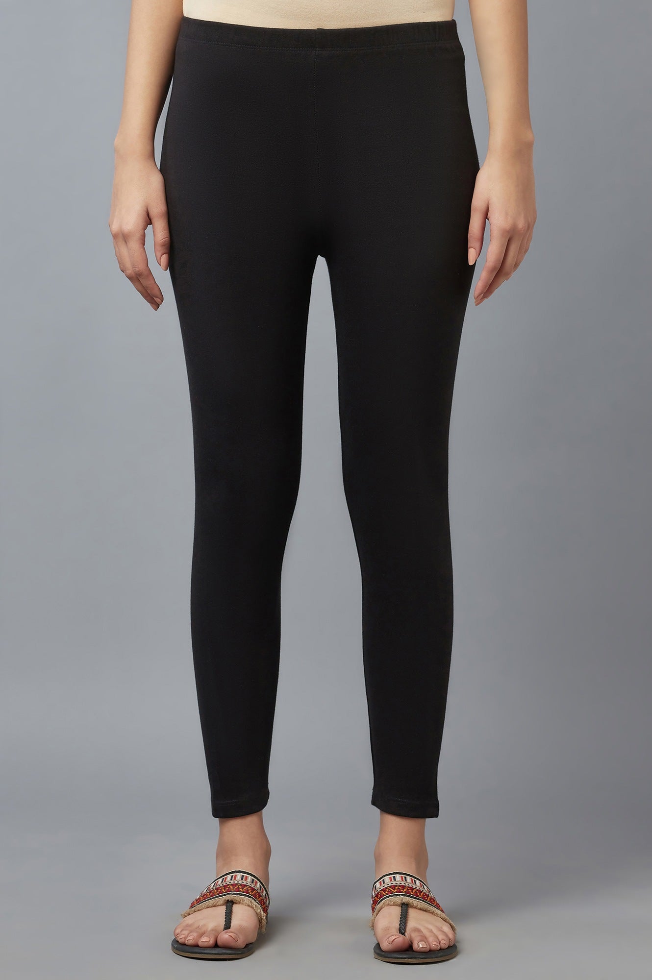 Black Solid Skinny Fit Cotton Tights With Elasticated Waistband