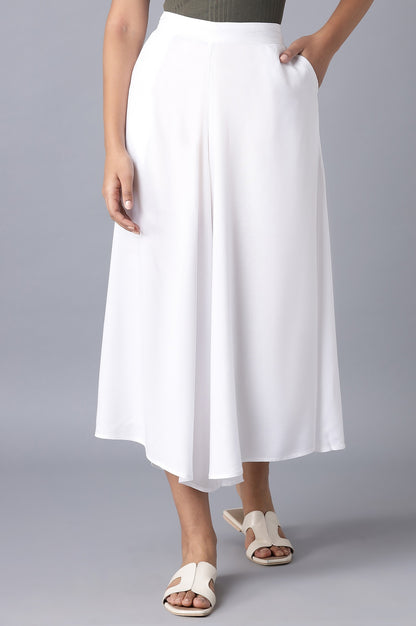 White Solid Relaxed Fit Ankle Length Mid Rise Cullotes