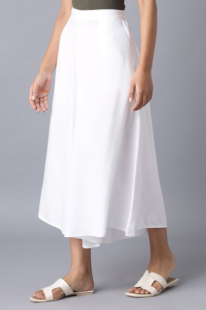 White Solid Relaxed Fit Ankle Length Mid Rise Cullotes