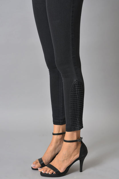 Grey Solid Skinny Fit Denim Jeggings With Pintuck Detail