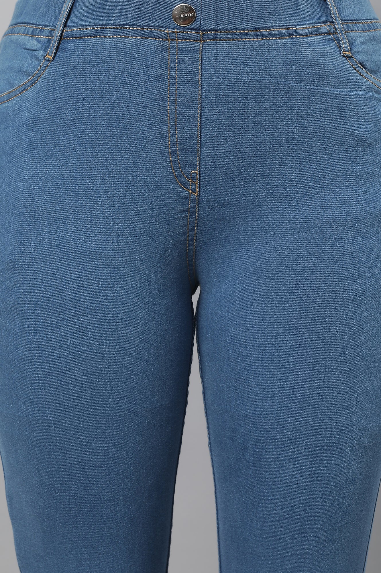 Blue Yarn Dyed Solid Buttons Denim Lycra Skinny Fit Ankle Length Jeggings