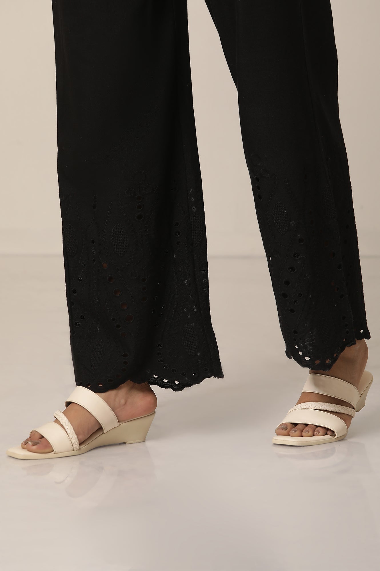 【Eaphi】MIX KNIT & LACE HEM BUTTON PANTS Eaphi】MIX KNIT & LACE HEM BUTTON PANTS Eaphi】MIX KNIT & LACE HEM