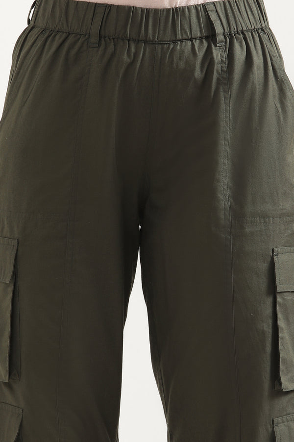 Muted Sage Green Solid Straight Fit Cotton Cropped Pants With Drawstring