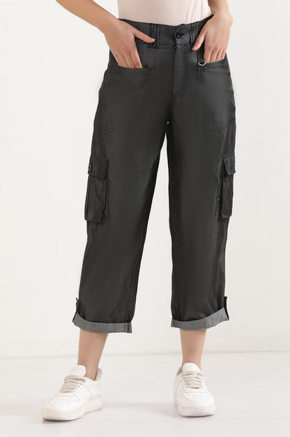 Black Six Pockets Cropped Cargo Pants