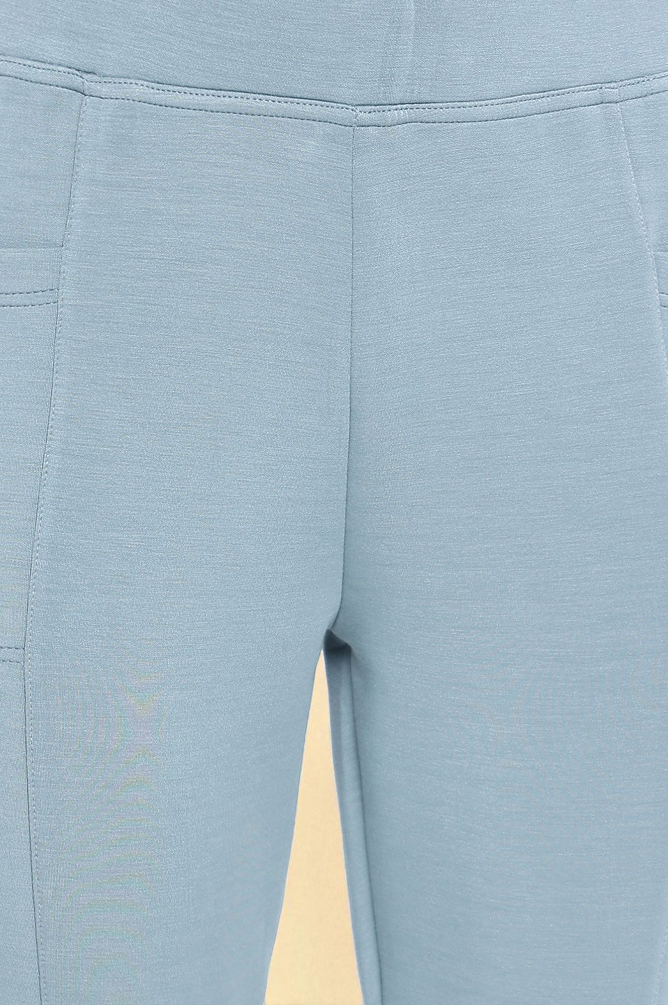 Grey Solid Mid Rise Tights in Calf Length