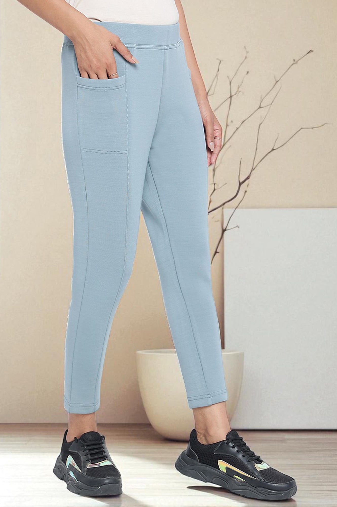 Grey Solid Mid Rise Tights in Calf Length