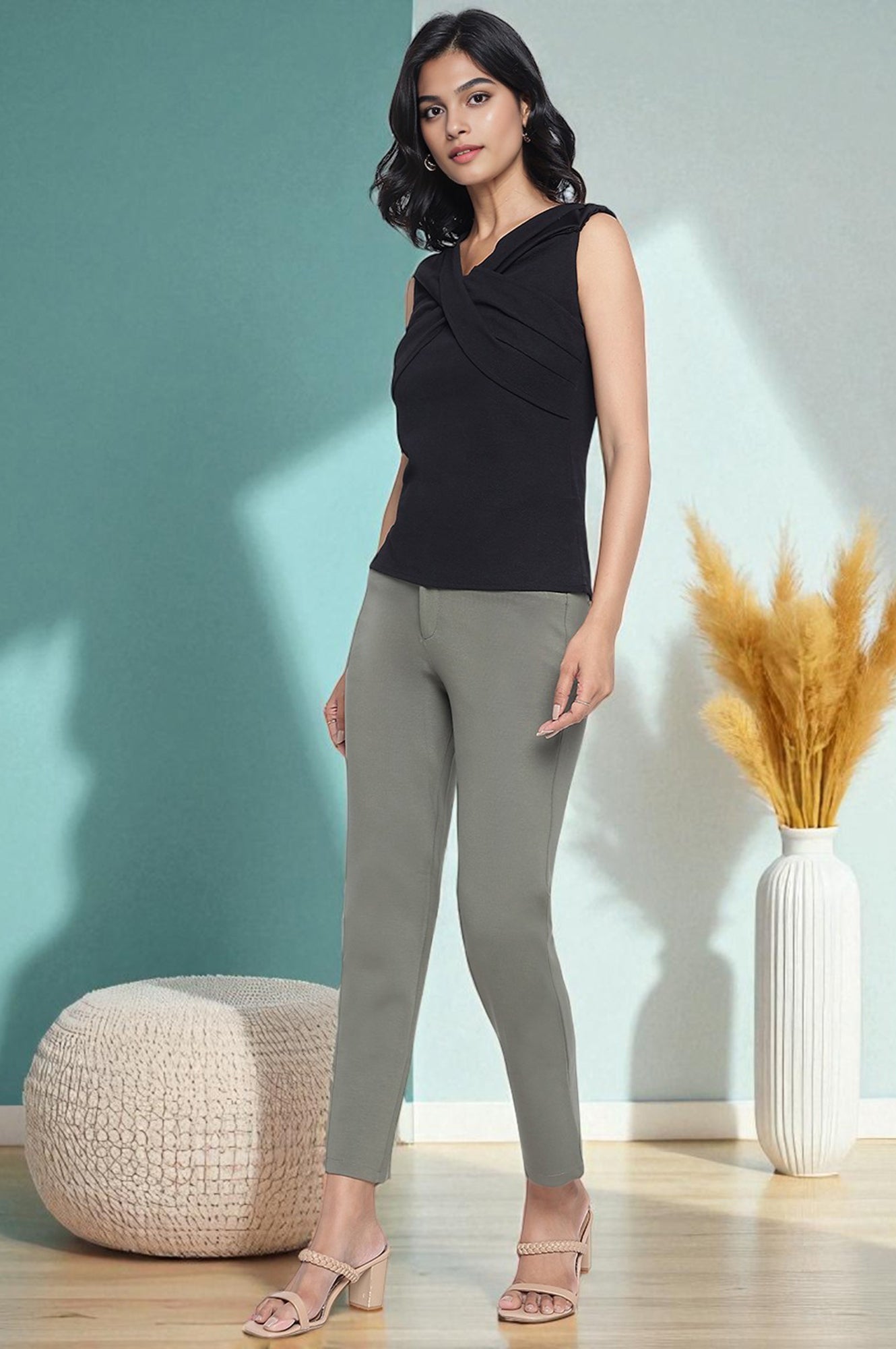 Green Solid Mid Rise Trouser in Ankle Length