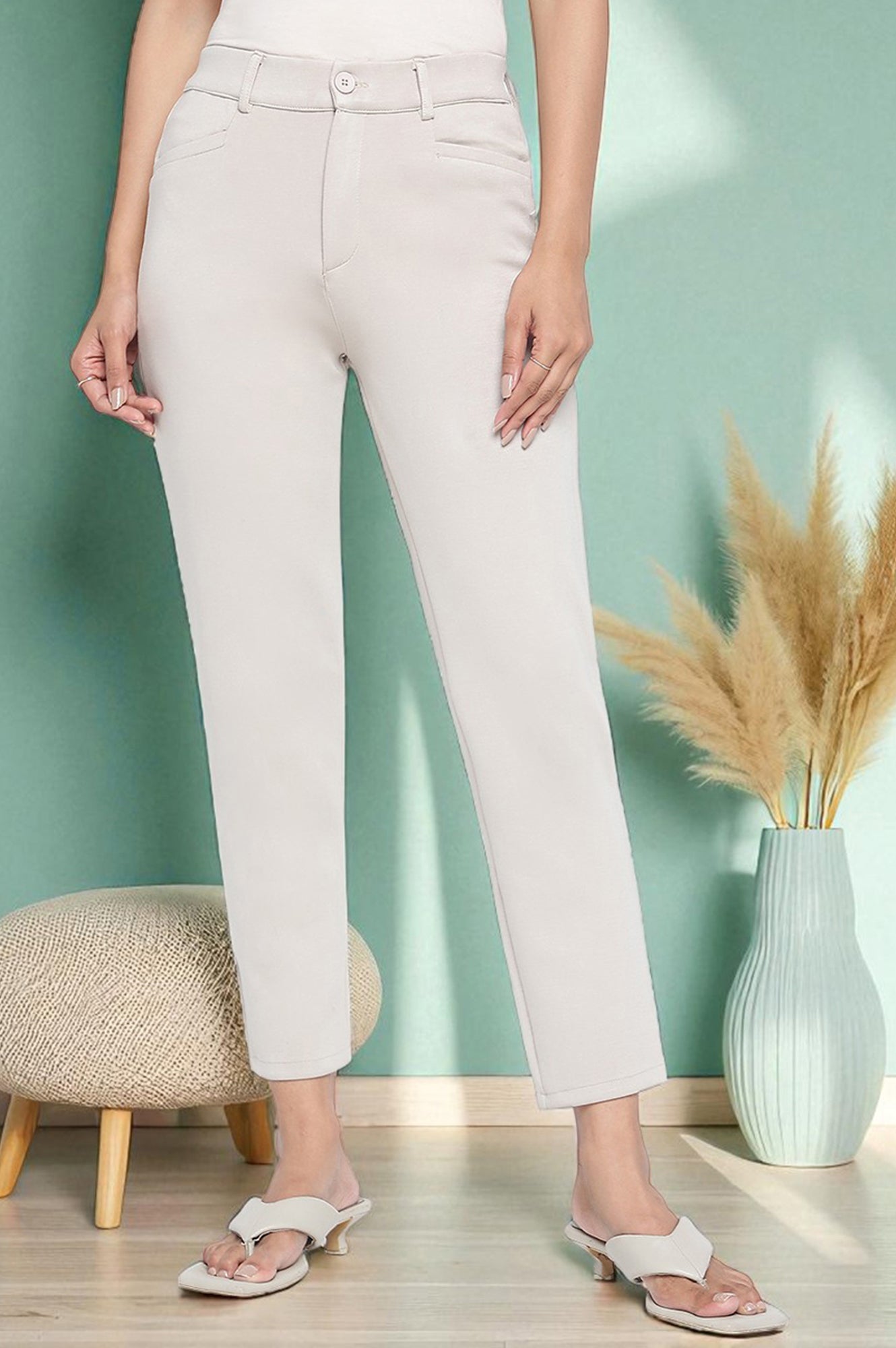 Tan Solid Mid Rise Trouser in Ankle Length