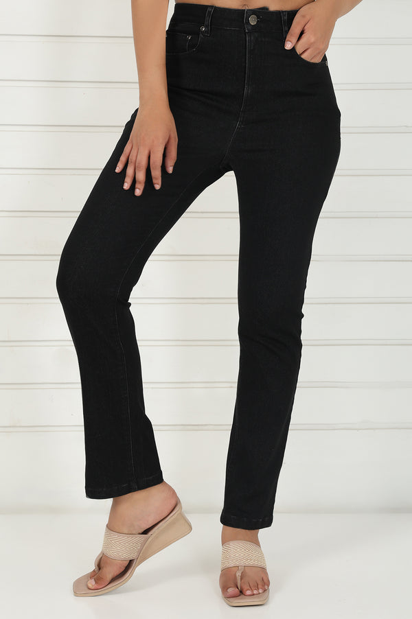 Black Denim Lycra Mid Rise Ankle Length Straight Pant with YKK Zipper