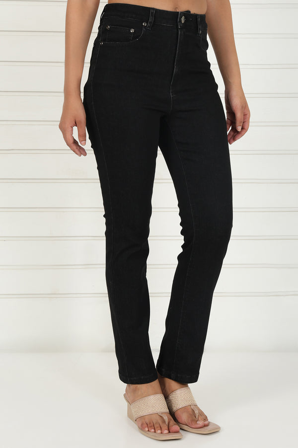 Black Denim Lycra Mid Rise Ankle Length Straight Pant with YKK Zipper