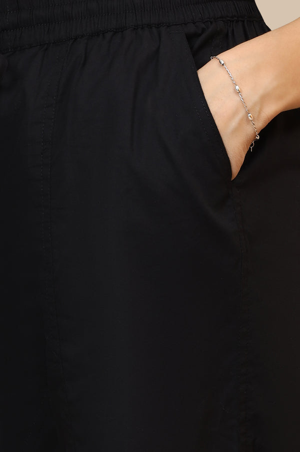 Black Solid Loose Fit Cotton Shorts With Drawstring