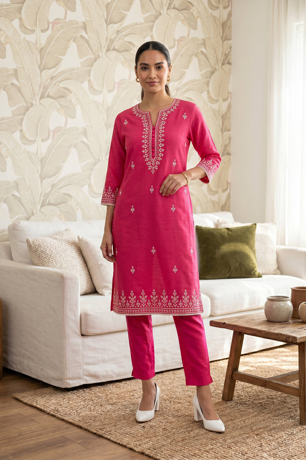 Pink Slim Fit Ankle Length Mid Rise Trousers